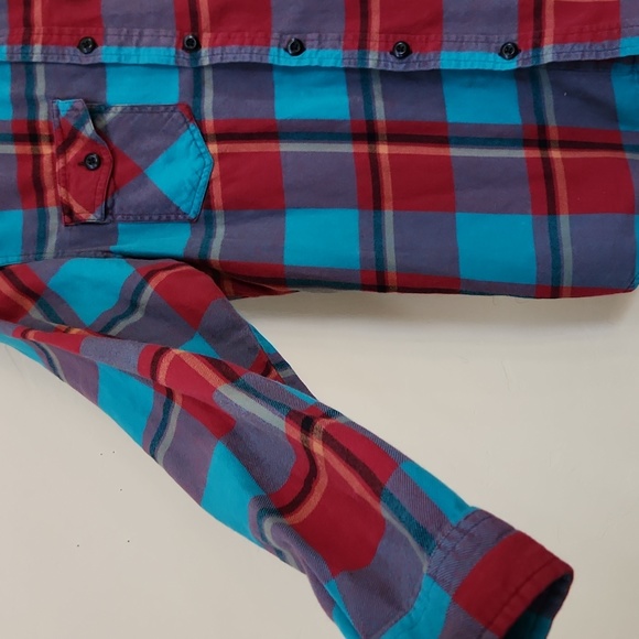 Vans Size Small  buttons up Shirt - Picture 4 of 6